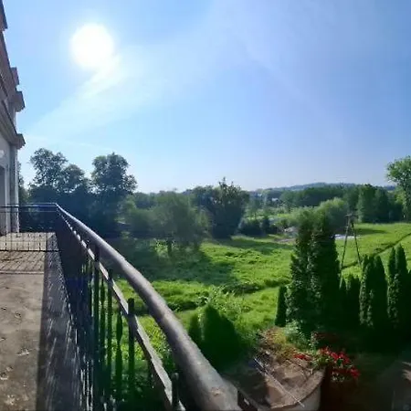 Zielona Konukevi